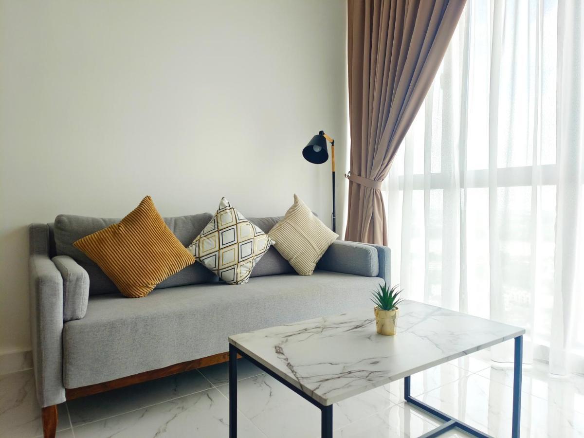 One Bedroom Troika Kota Bharu By Aghome, Modern Design エクステリア 写真