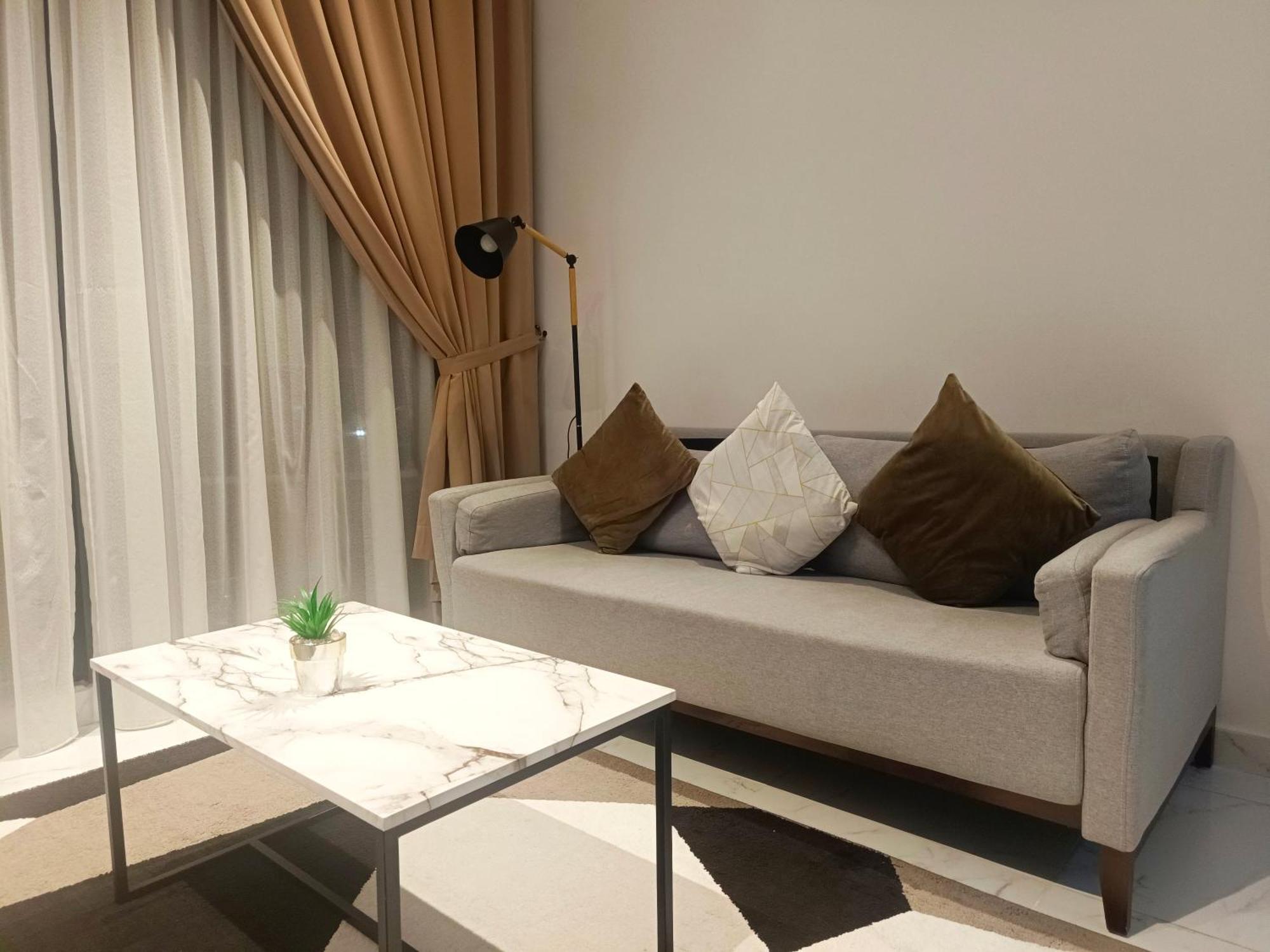 One Bedroom Troika Kota Bharu By Aghome, Modern Design エクステリア 写真