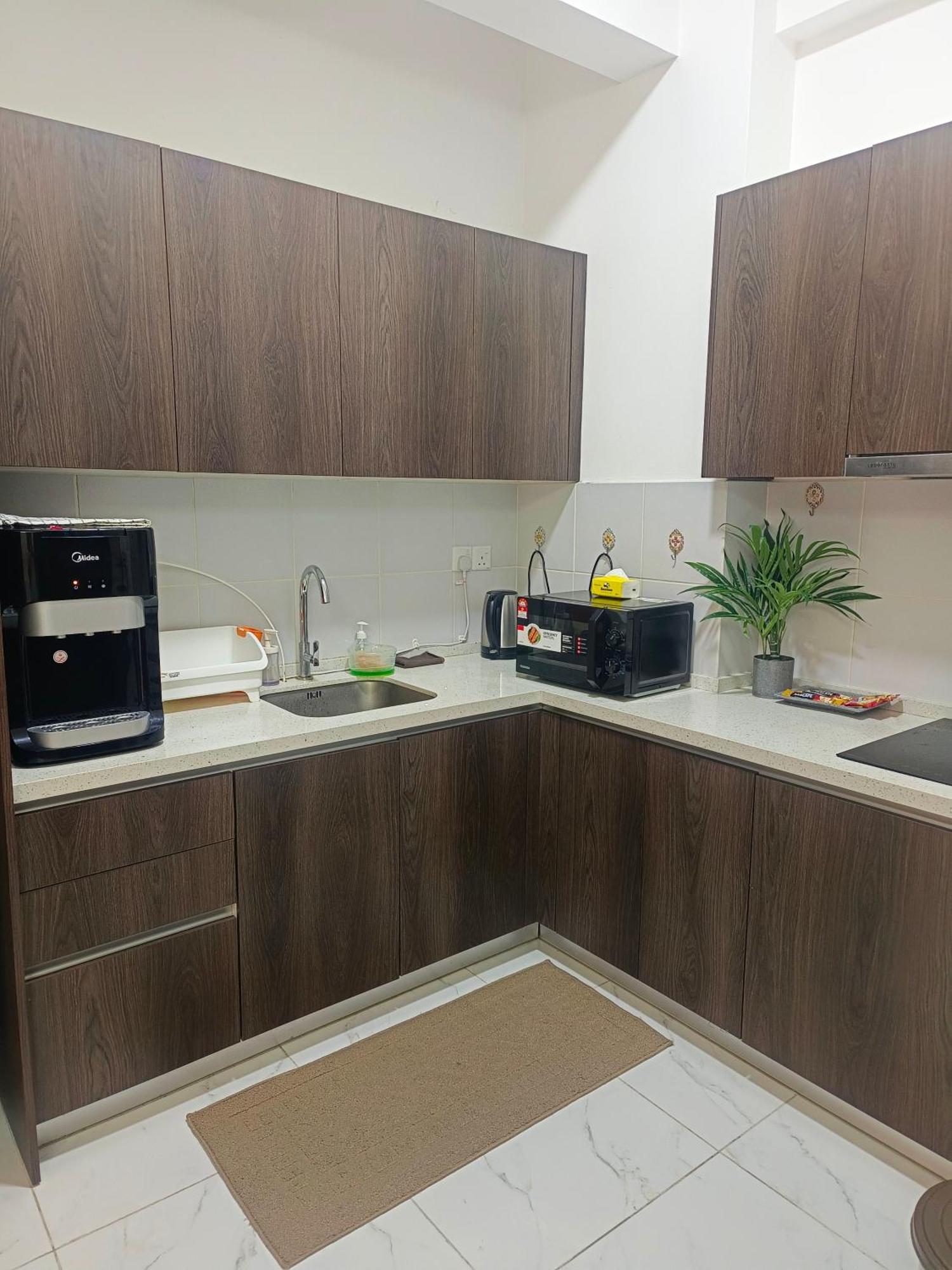 One Bedroom Troika Kota Bharu By Aghome, Modern Design エクステリア 写真